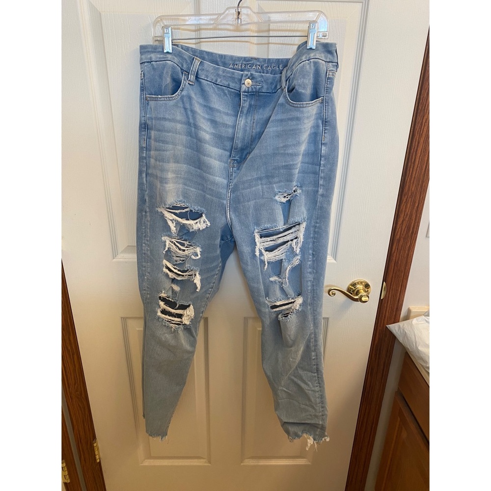 AE Ripped jeans